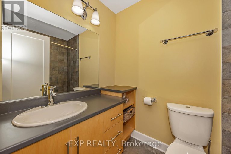 29397622/46-marsh-sparrow-private/morgans-grantsouth-march/ottawa/ontario/K2K3P2_25