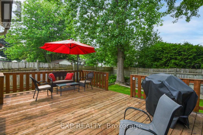 28588528/1576-st-georges-street/bilberry-creekqueenswood-heights/ottawa/ontario/K1E2M9_31
