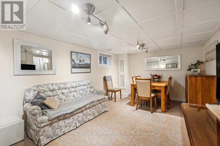 29069886/285-lanark-avenue/westboro-north/ottawa/ontario/K1Z6R6_34