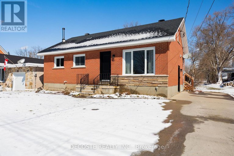 29524122/15-marlborough-street/maxville/north-glengarry/ontario/K0C1T0_1