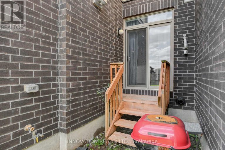 28255920/470-markdale-terrace/riverside-southgloucester-glen/ottawa/ontario/K1X0B5_45