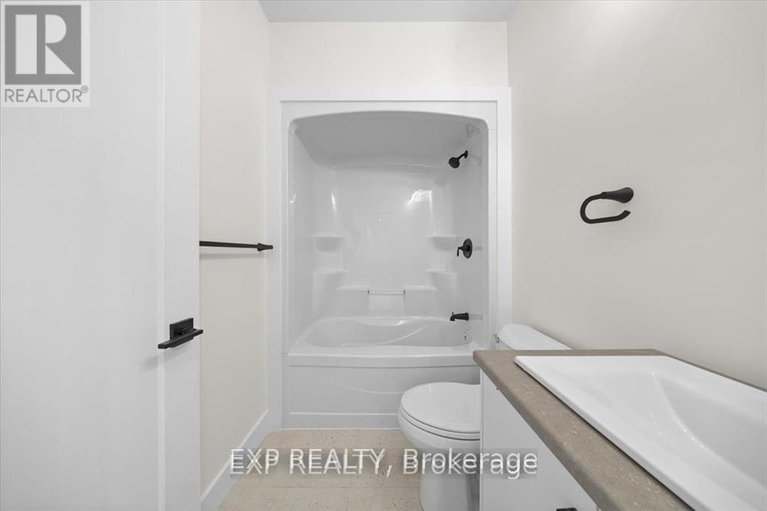 29433477/1710-county-road-18-road/north-grenville-twp-kemptville-south/north-grenville/ontario/K0G1S0_18