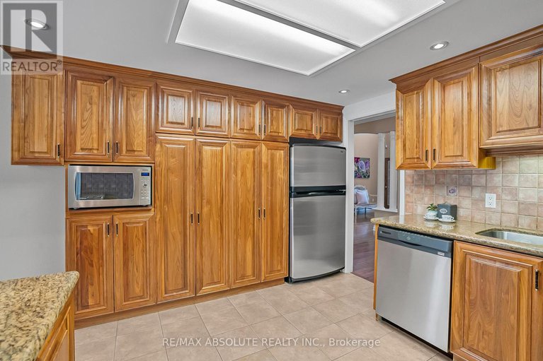 28668574/1513-apeldoorn-avenue/carleton-heights/ottawa/ontario/K2C1V2_13