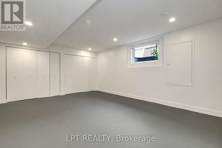 28676196/298-crestview-road/alta-vistafaircrest-heights/ottawa/ontario/K1H5G6_45