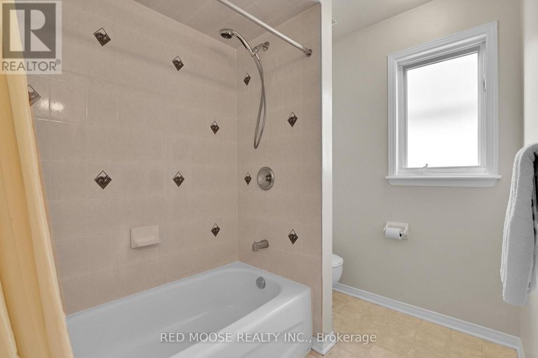 28925510/4569-ogilvie-walk-crescent/carson-grove/ottawa/ontario/K1J1G5_36