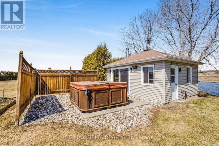 29665942/1819-baseline-road/clarencerockland-twp/clarence-rockland/ontario/K0A1N0_9