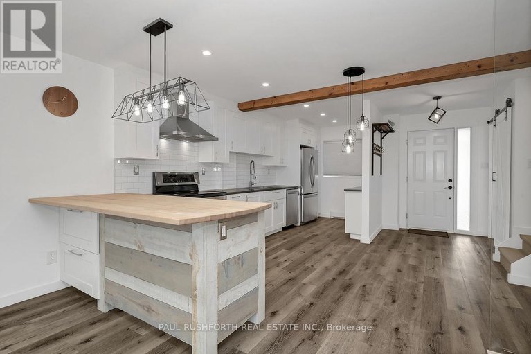 29578151/23-pixley-private/riverview-park/ottawa/ontario/K1G4C3_11