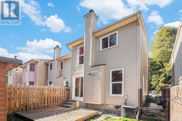 29045616/1432-deavy-way-e/bilberry-creekqueenswood-heights/ottawa/ontario/K1E2W8_16