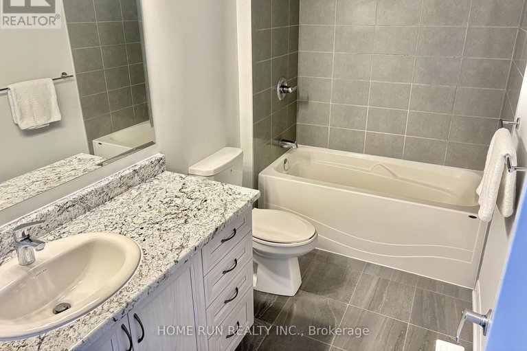 29658905/111-teelin-circle/half-moon-bay/ottawa/ontario/K2C3H2_12