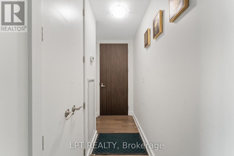 28356042/307-111-champagne-avenue-s/west-centre-town/ottawa/ontario/K1S5V3_4