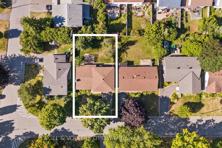 29184824/3348-kodiak-street/south-keys/ottawa/ontario/K1V7S8_47