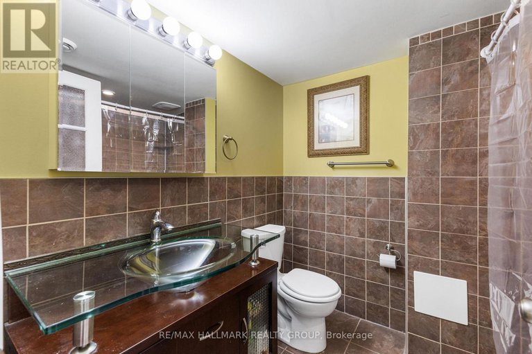 29052297/1902-rosebella-avenue/blossom-parkleitrim/ottawa/ontario/K1T1G7_24