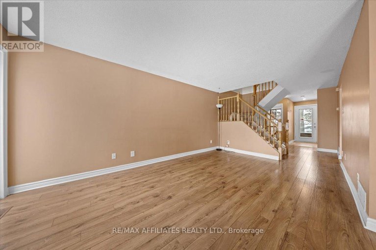 29094492/1938-ashmont-street/chapel-hill/ottawa/ontario/K1C7B9_12