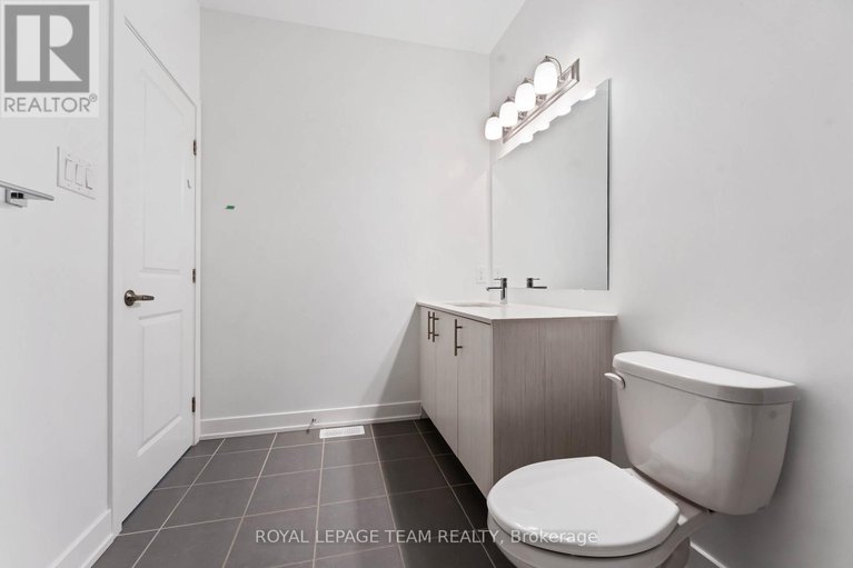 28910916/27-peony-lane/riverside-southgloucester-glen/ottawa/ontario/K4M0M3_35
