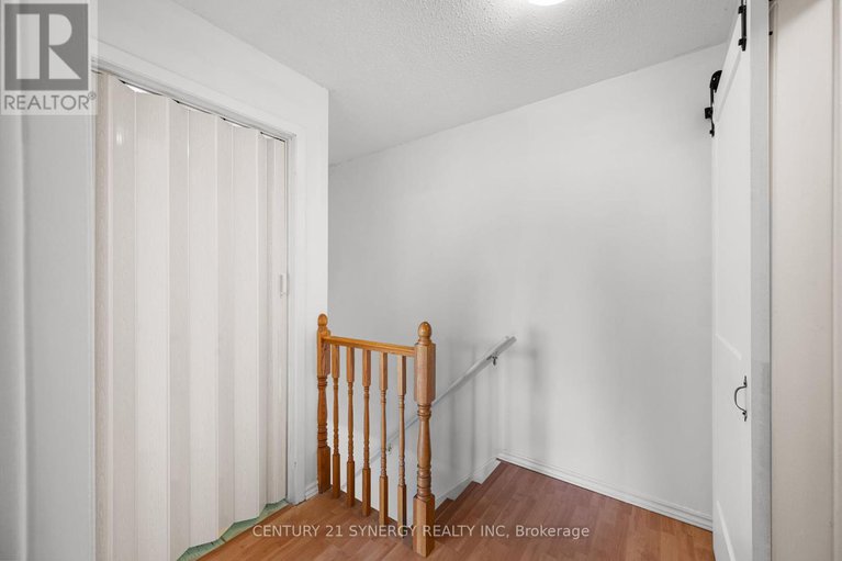 28457623/8-400-fenerty-court/katimavik/ottawa/ontario/K2L3A9_32