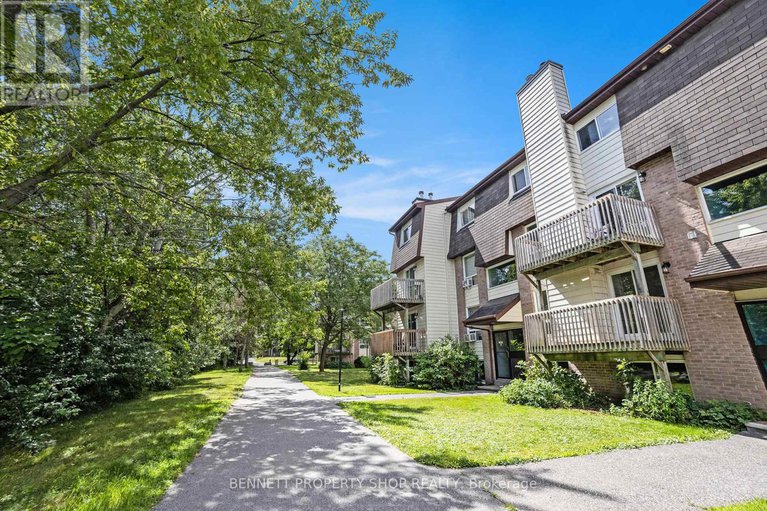 29112457/105-1585-goth-avenue/sawmill-creektimbermill/ottawa/ontario/K1T1E3_1