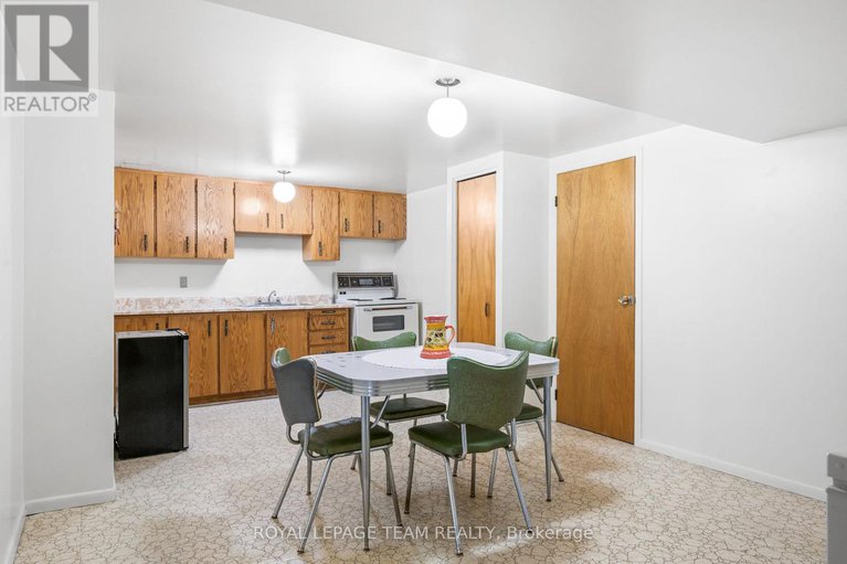 28997757/1665-fisher-avenue/carleton-heights/ottawa/ontario/K2C1X9_21