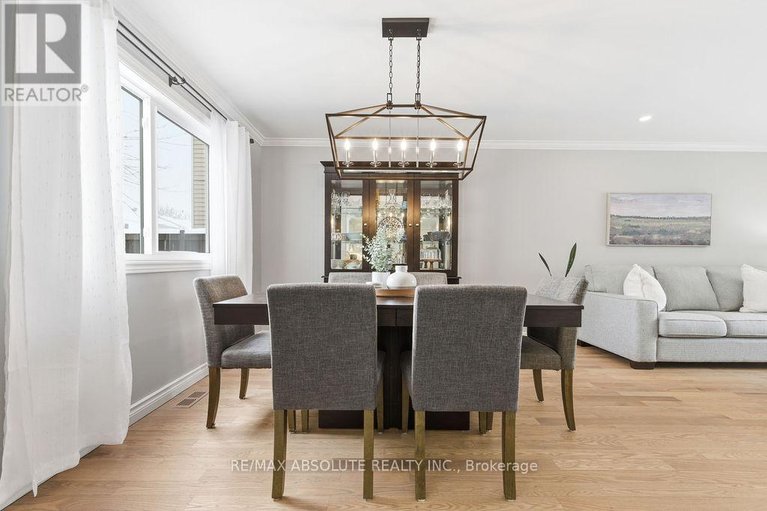 29302889/6145-lariviere-crescent/orleans-village/ottawa/ontario/K1W1C6_9