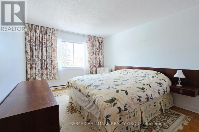 29515187/44-foothills-drive/lynwood-village/ottawa/ontario/K2H6K3_19