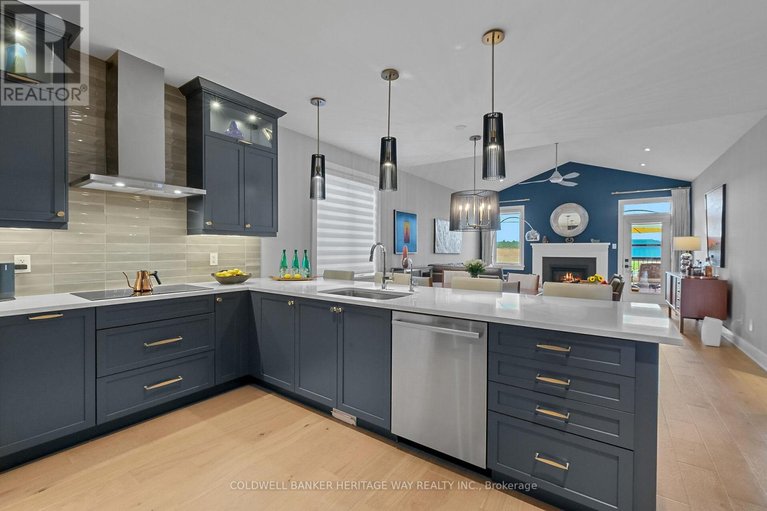 29456142/133-johanna-street/almonte/mississippi-mills/ontario/K0A1A0_8