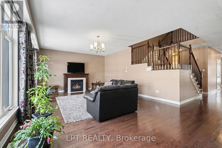 29430421/269-gracewood-crescent/blossom-parkkemp-parkfindlay-creek/ottawa/ontario/K1T0J1_17