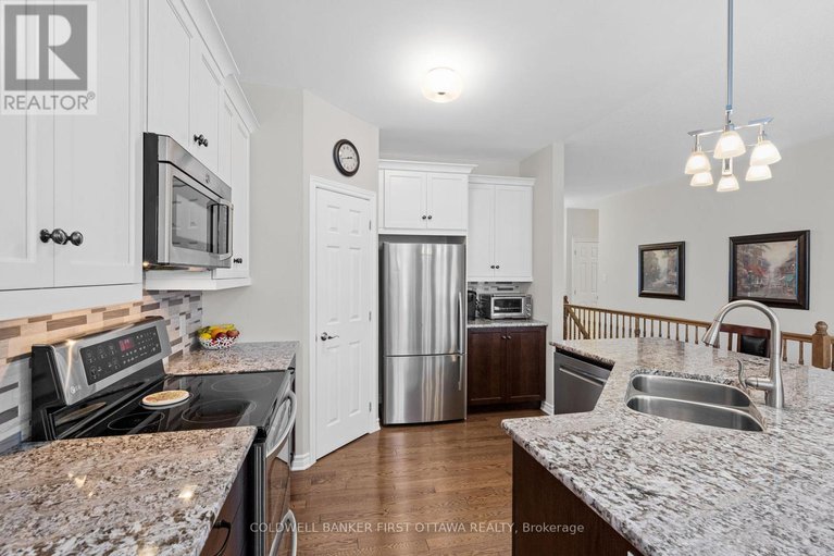 29258505/239-royal-landing-gate/north-grenville-twp-kemptville-south/north-grenville/ontario/K0G1J0_9