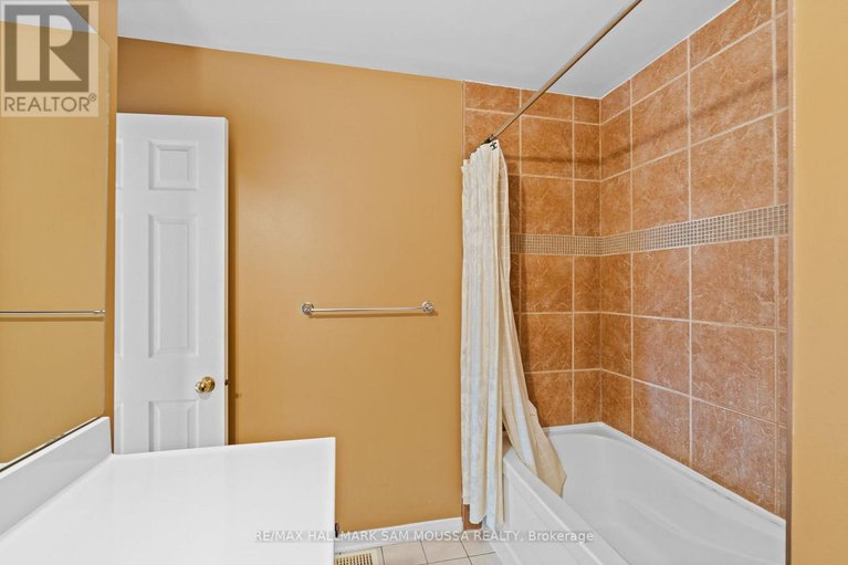 28323981/11-highmont-court/kanata-lakesheritage-hills/ottawa/ontario/K2T1B3_31