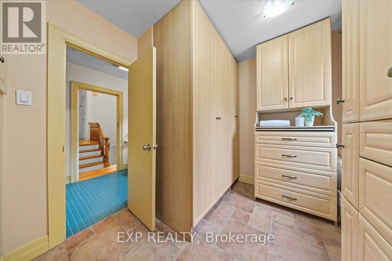 28588521/107-stanley-avenue/new-edinburgh/ottawa/ontario/K1M1N8_28