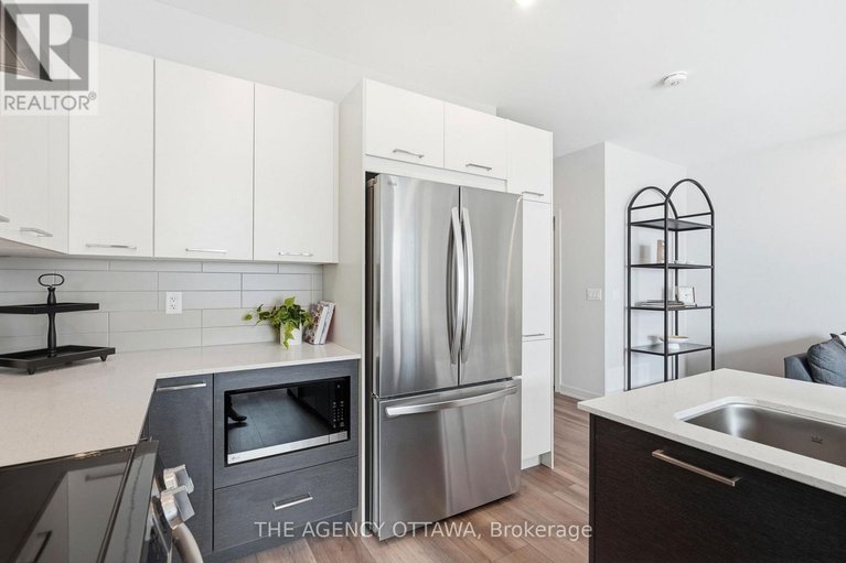 29451263/3059-showcase-crescent/riverside-southgloucester-glen/ottawa/ontario/K4M1B2_9