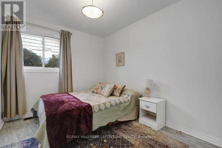 29444353/2443-ogilvie-road/beacon-hill-north/ottawa/ontario/K1J7N3_39