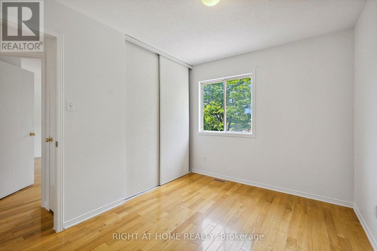 28485638/5119-lerner-way/beacon-hill-south/ottawa/ontario/K1J1B3_35