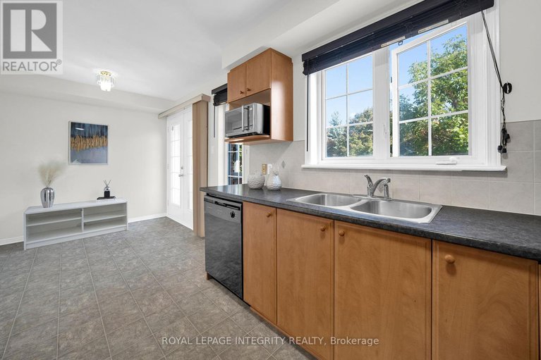 28891064/140-70-edenvale-drive/beaverbrook/ottawa/ontario/K2K3N6_16