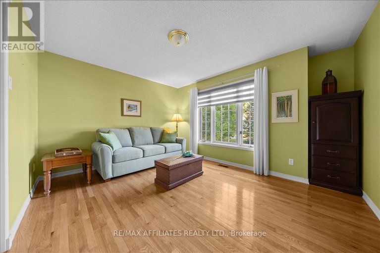 28874344/1266-barnwell-crescent/navan/ottawa/ontario/K4B1K4_25