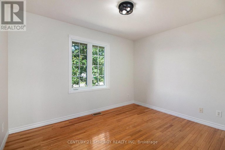28865875/7-bridge-street/north-stormont-finch-twp/north-stormont/ontario/K0A1R0_24