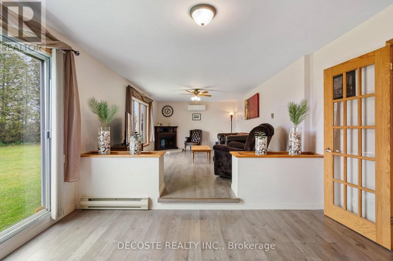 28437617/20351-pineview-crescent/south-glengarry-lancaster-twp/south-glengarry/ontario/K0C1A0_13