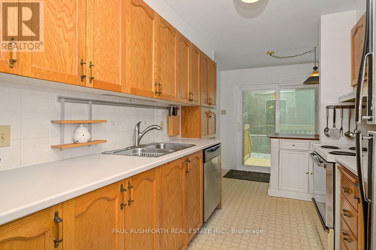 28485163/6146-oak-meadows-drive/chapel-hill/ottawa/ontario/K1C7G7_9