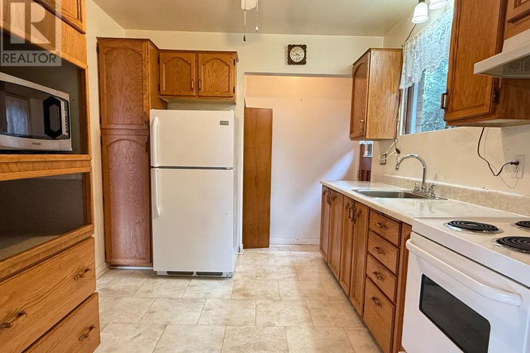 29085138/2527-needham-crescent/brookfield-gardens/ottawa/ontario/K1V6K1_12