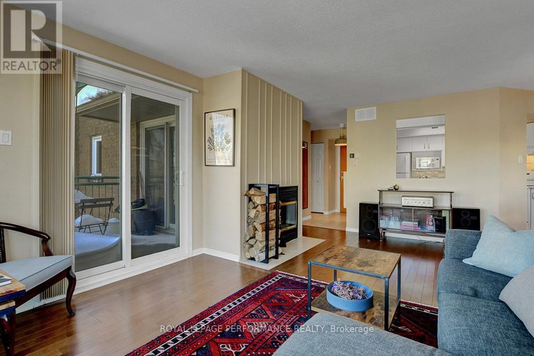 29401592/401d-1-columbus-avenue/overbrook/ottawa/ontario/K1K4L1_11