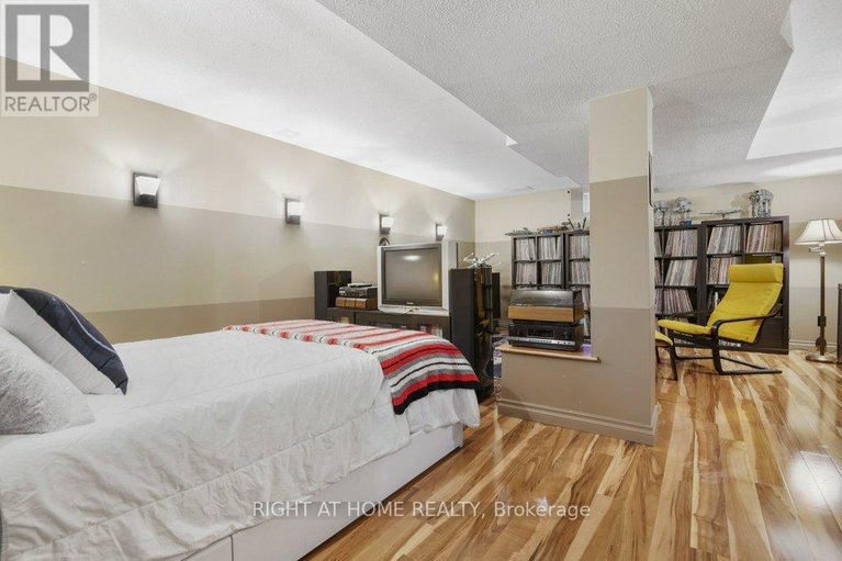 29607390/57-chester-crescent/on-the-green/ottawa/ontario/K2J2J6_28