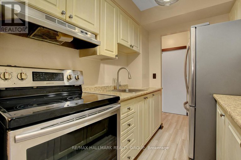 28825537/401c-2041-arrowsmith-drive/beacon-hill-south/ottawa/ontario/K1J7V7_11