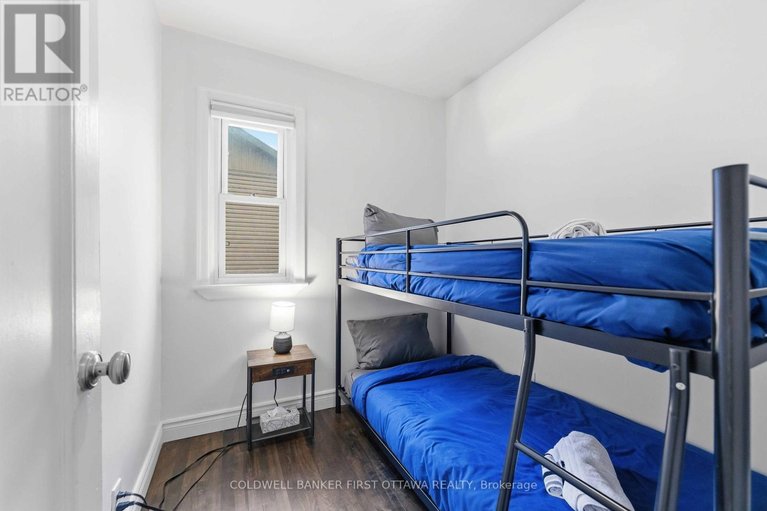 29677913/260-keyworth-avenue/ottawa-westtunneys-pasture/ottawa/ontario/K1Y0G1_15