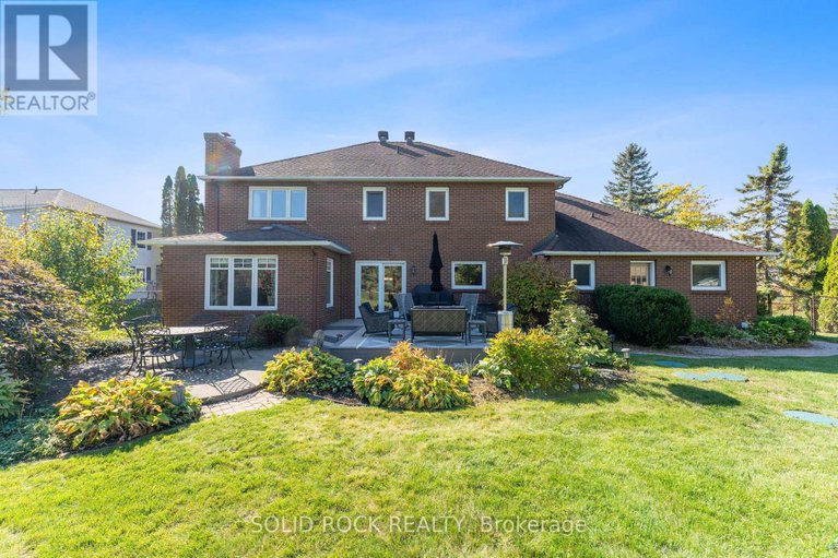 28931406/5569-whitewood-avenue/manotick-village-manotick-estates/ottawa/ontario/K4M1E1_43