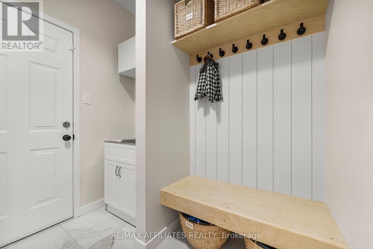 29043621/34-catterick-crescent/morgans-grantsouth-march/ottawa/ontario/K2K3M5_20