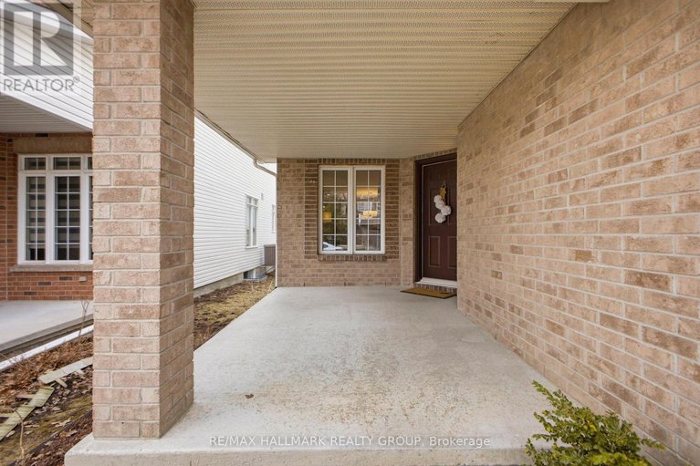 29564605/92a-upney-drive/longfields/ottawa/ontario/K2J5H3_3