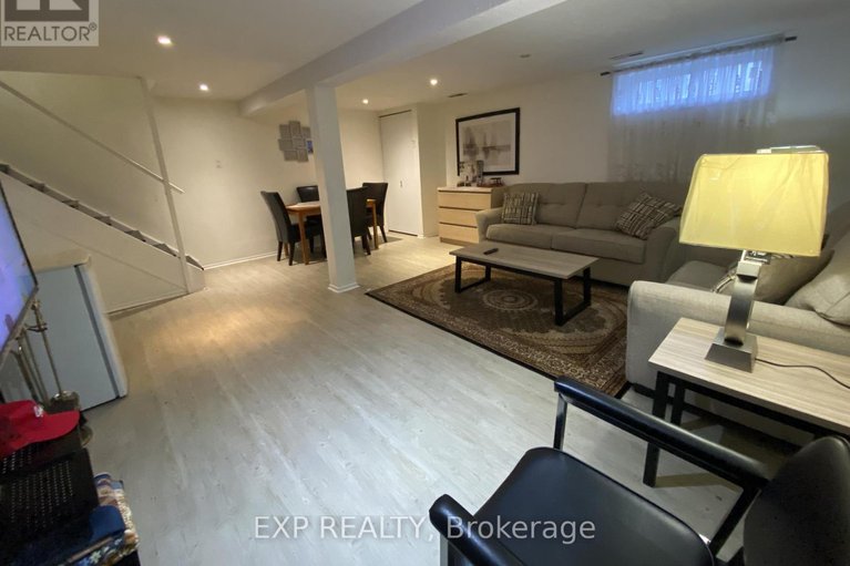 29135222/415-kintyre-private/carleton-square/ottawa/ontario/K2C3M9_11
