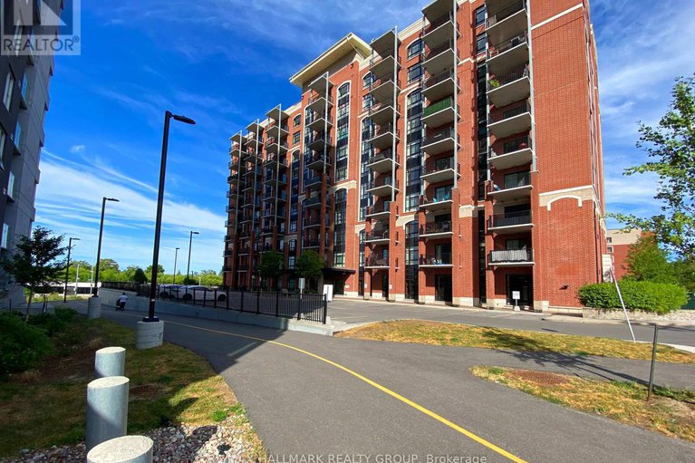 28862953/208-555-anand-private/riverside-park-south/ottawa/ontario/K1V2R7_2