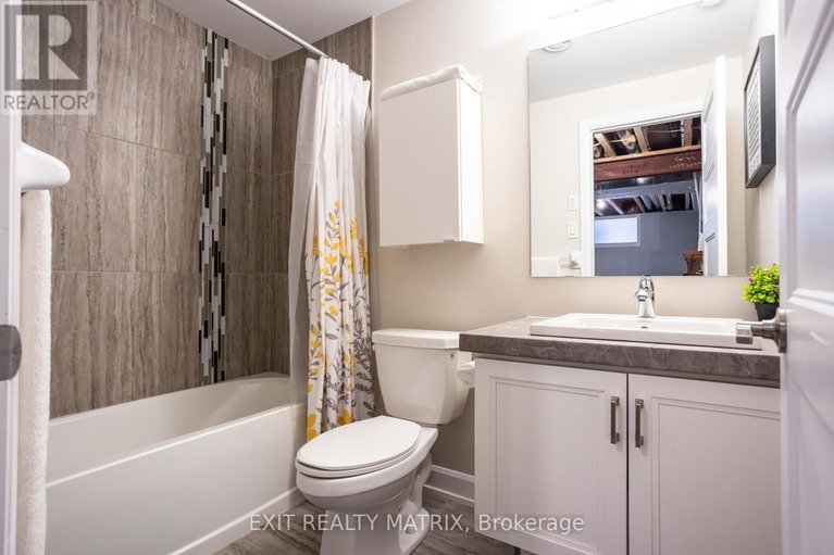 29581127/273-central-park-boulevard/village-of-russell/russell/ontario/K4R0E9_30