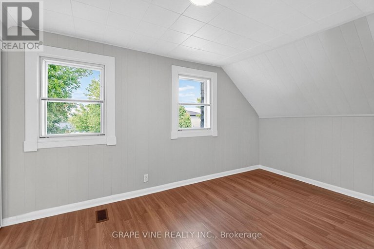 28763800/814-laurier-street/town-of-rockland/clarence-rockland/ontario/K4K1E6_21