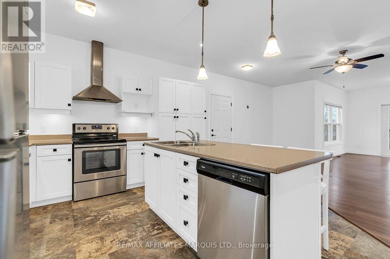 29059250/23-calco-crescent/moose-creek/north-stormont/ontario/K0C1W0_8