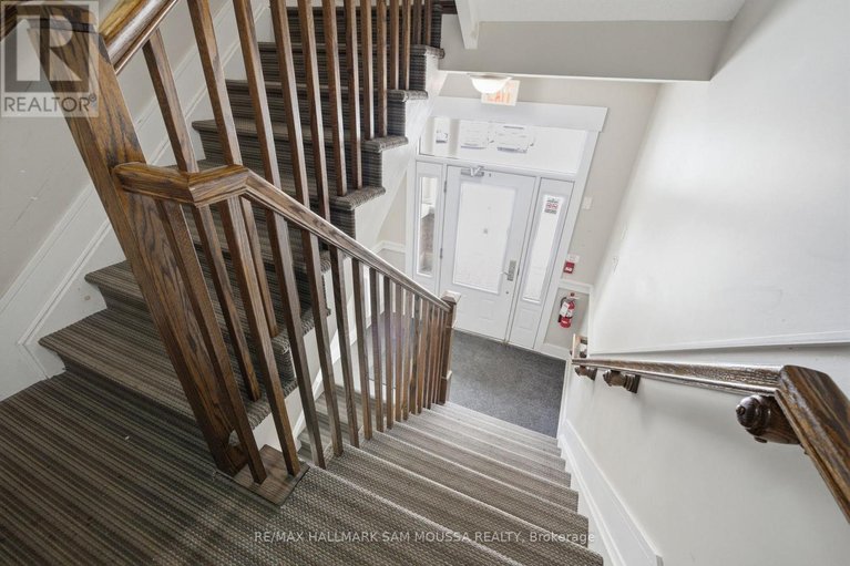 29579801/c-57-tayside-private/longfields/ottawa/ontario/K2J2T3_7